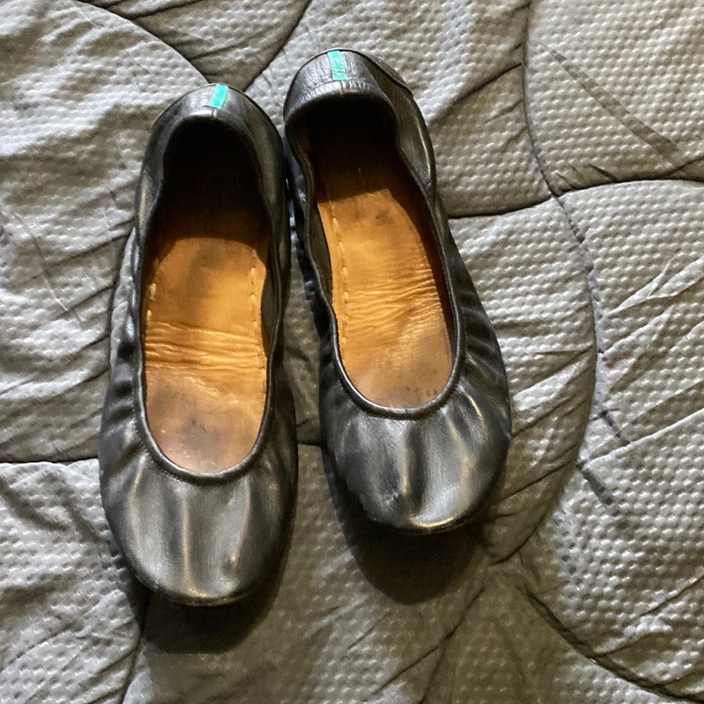 Used tieks black size 11